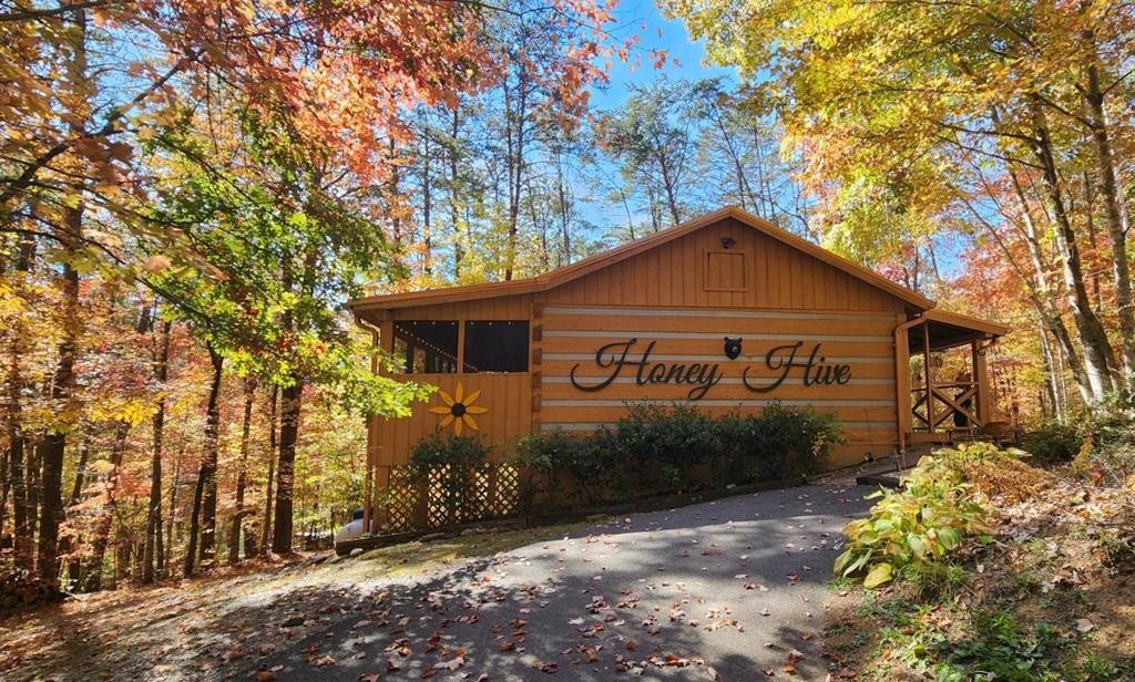 1662 South Mountain View Road Sevierville, TN 37876 - Photo 1 of 24 Gallery Image 1