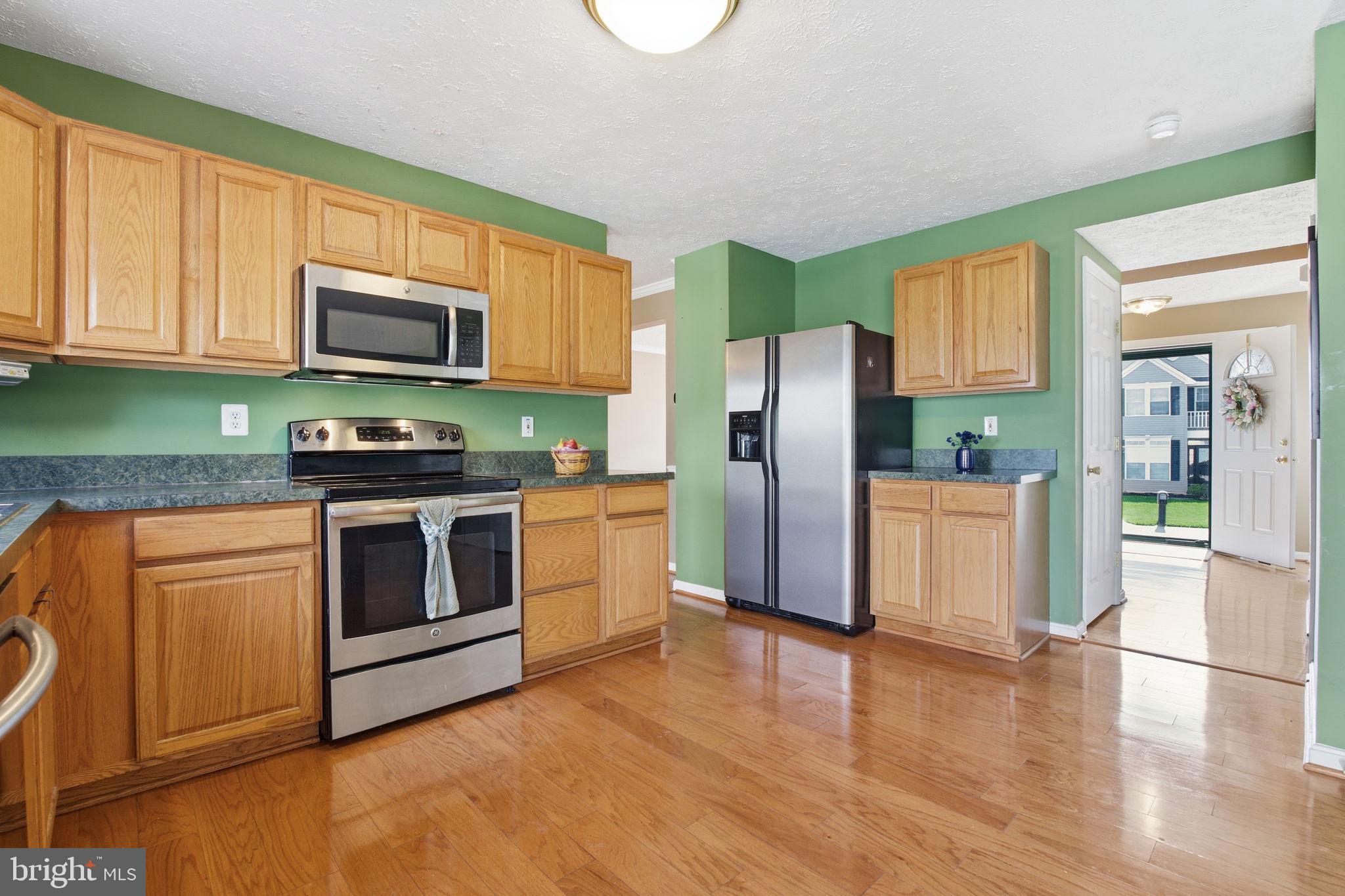 3171 Pyramid Circle Manchester, MD 21102 - Photo 10 of 38 Kitchen with stainless appliances