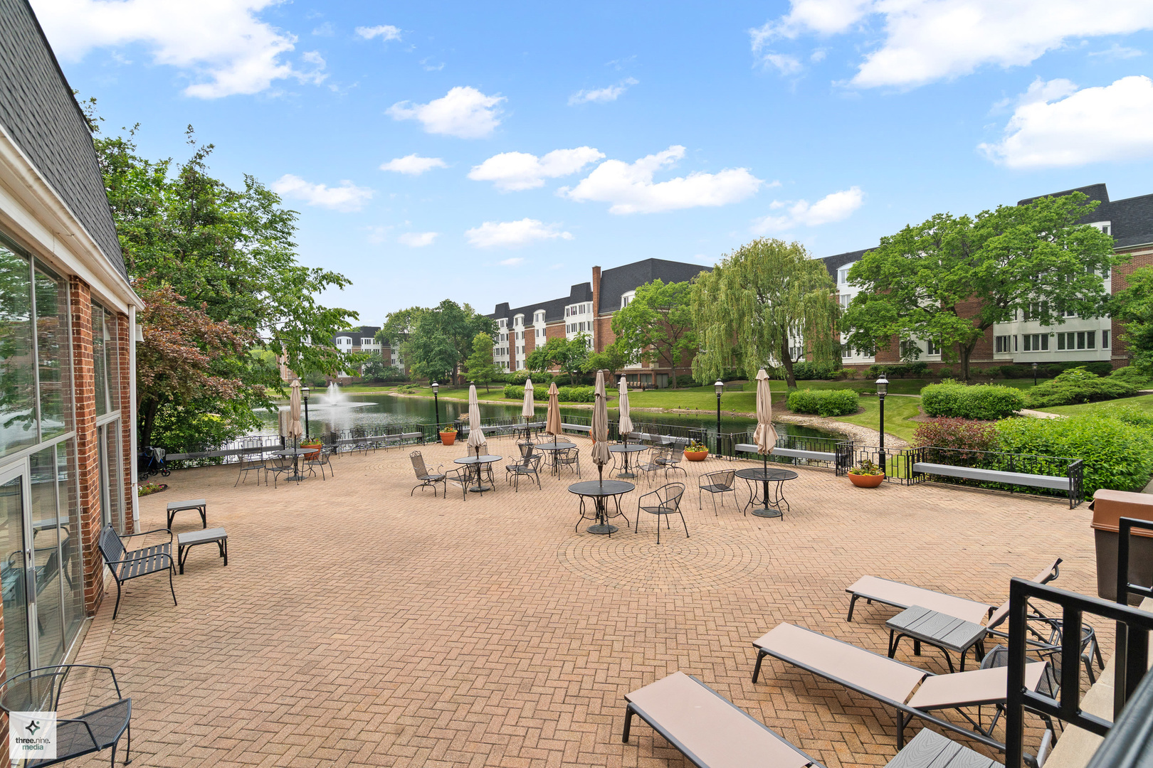 50 Lake Boulevard, Unit 632 Buffalo Grove, IL 60089 - Photo 19 of 26 a view of a patio with a table and chairs