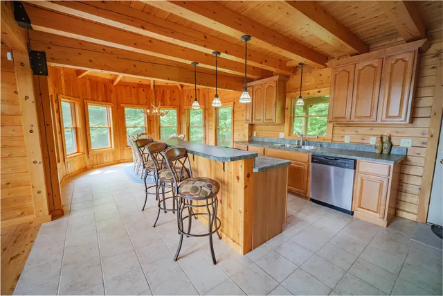 $809,000 | 46 Scattered Timber Road, Wilmington, VT 05363