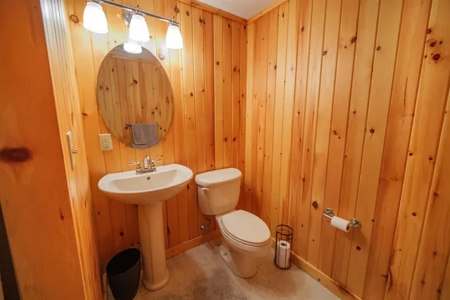 $809,000 | 46 Scattered Timber Road, Wilmington, VT 05363