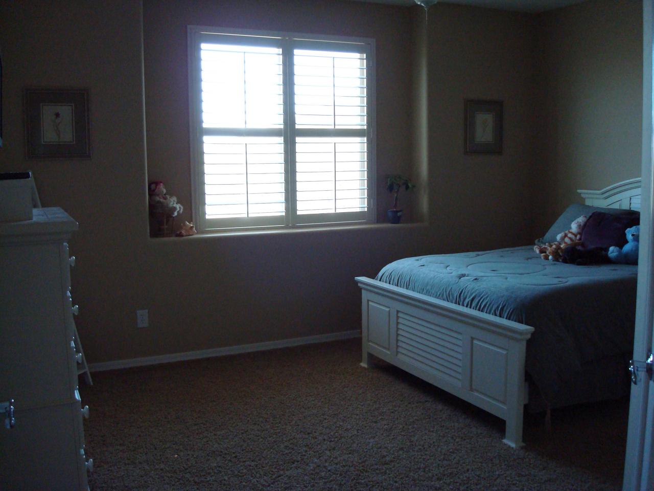 1915 West Steed Ridge Phoenix, AZ 85085 - Photo 6 of 11 Guest Room