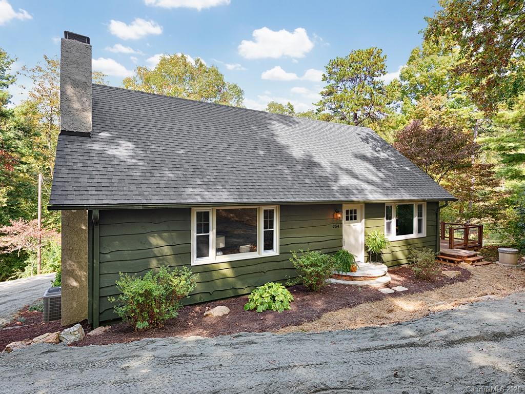 254 Whitaker Road Fairview, NC 28730 - Photo 1 of 23 Gallery Image 1