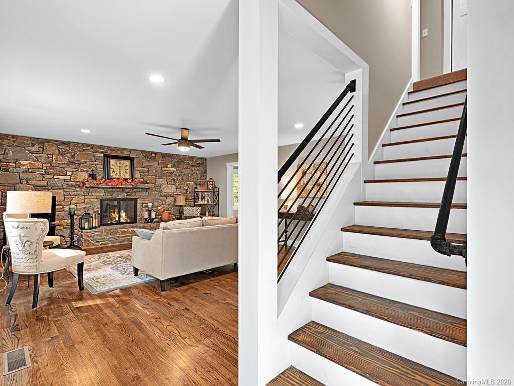 254 Whitaker Road Fairview, NC 28730 - Photo 2 of 23 Gallery Image 2