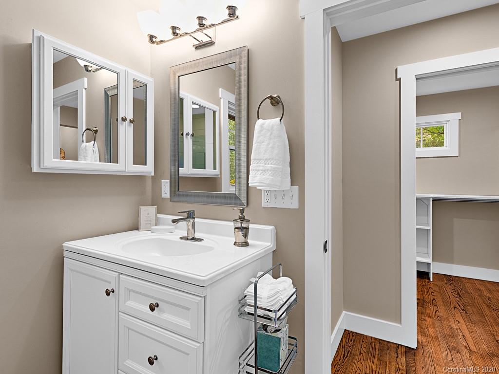 254 Whitaker Road Fairview, NC 28730 - Photo 12 of 23 Gallery Image 12
