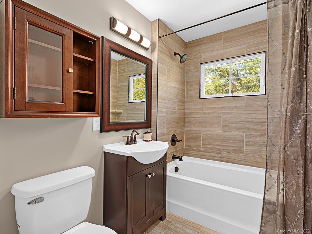 254 Whitaker Road Fairview, NC 28730 - Photo 17 of 23 Gallery Image 17