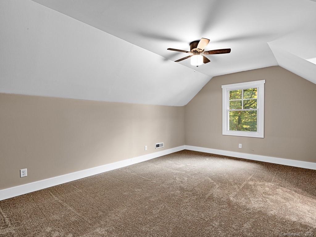 254 Whitaker Road Fairview, NC 28730 - Photo 18 of 23 Gallery Image 18