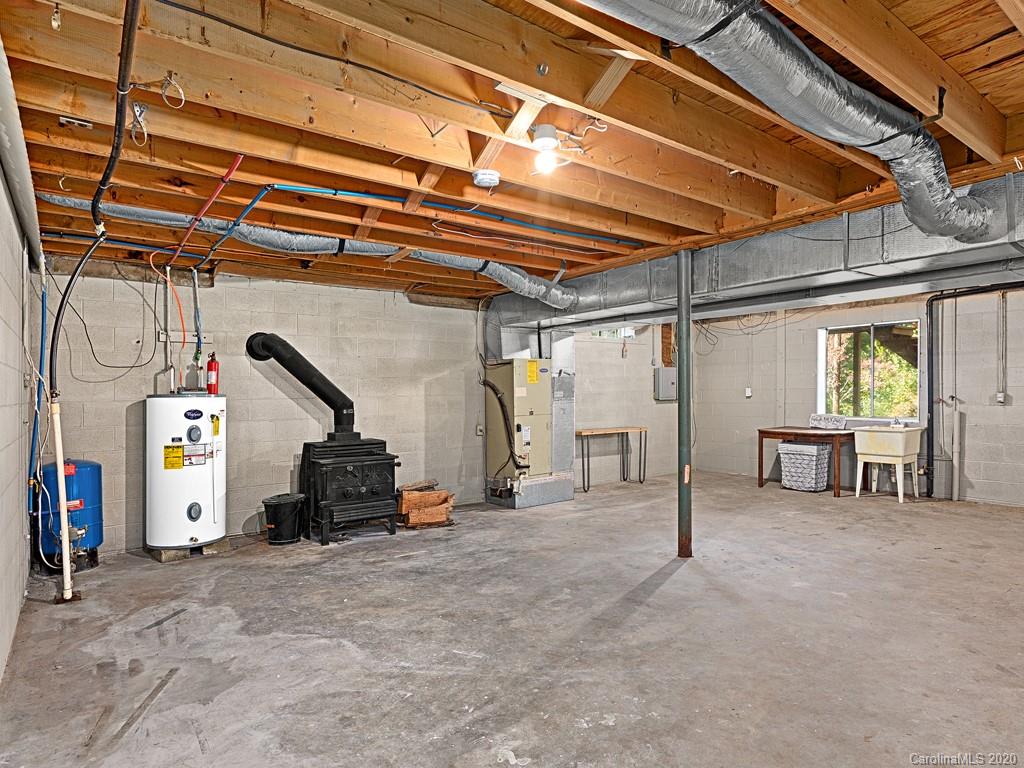 254 Whitaker Road Fairview, NC 28730 - Photo 20 of 23 Gallery Image 20