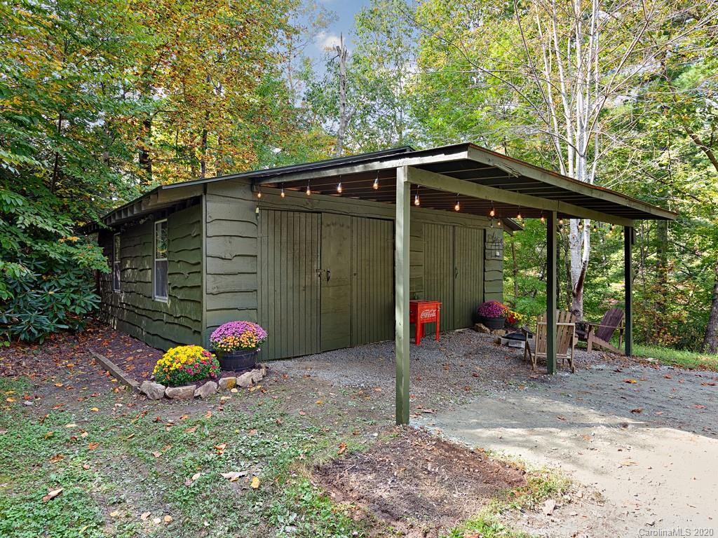 254 Whitaker Road Fairview, NC 28730 - Photo 22 of 23 Gallery Image 22