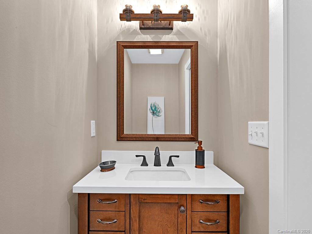 254 Whitaker Road Fairview, NC 28730 - Photo 8 of 23 Gallery Image 8