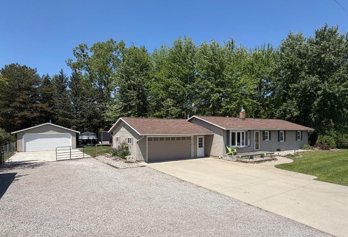 1502 7 Mile Road Kawkawlin, MI 48631 - Photo 1 of 31