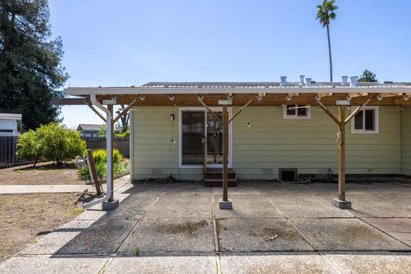 $699,000 | 25 Holm Road, Watsonville, CA 95076