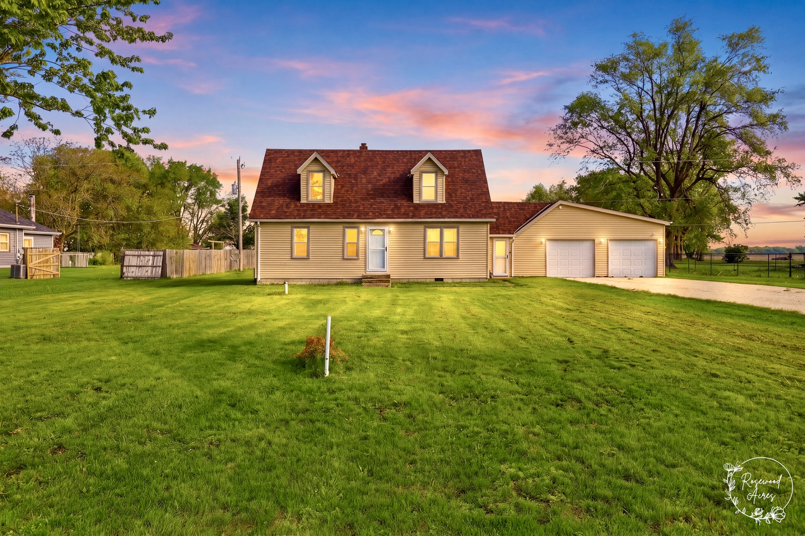 1769 West 2000S Road Kankakee, IL 60901 - Photo 1 of 39 a house view with a garden space