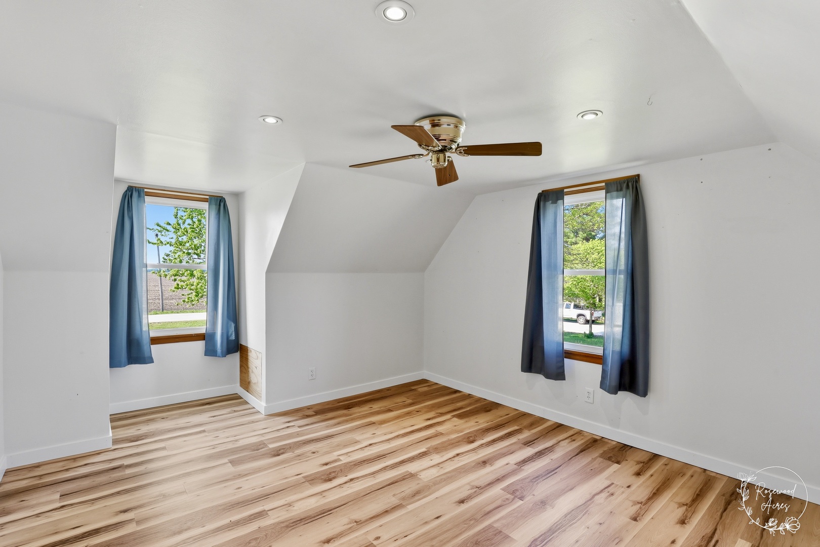 1769 West 2000S Road Kankakee, IL 60901 - Photo 19 of 39 wooden floor in an empty room with a window
