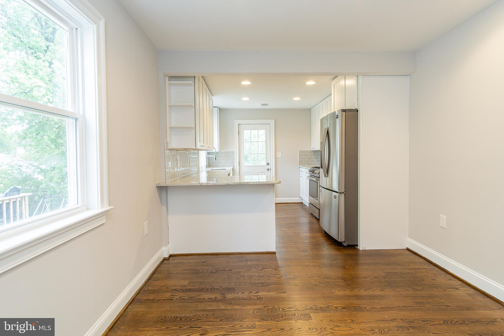 5803 Ravenswood Road Riverdale, MD 20737 - Photo 12 of 41