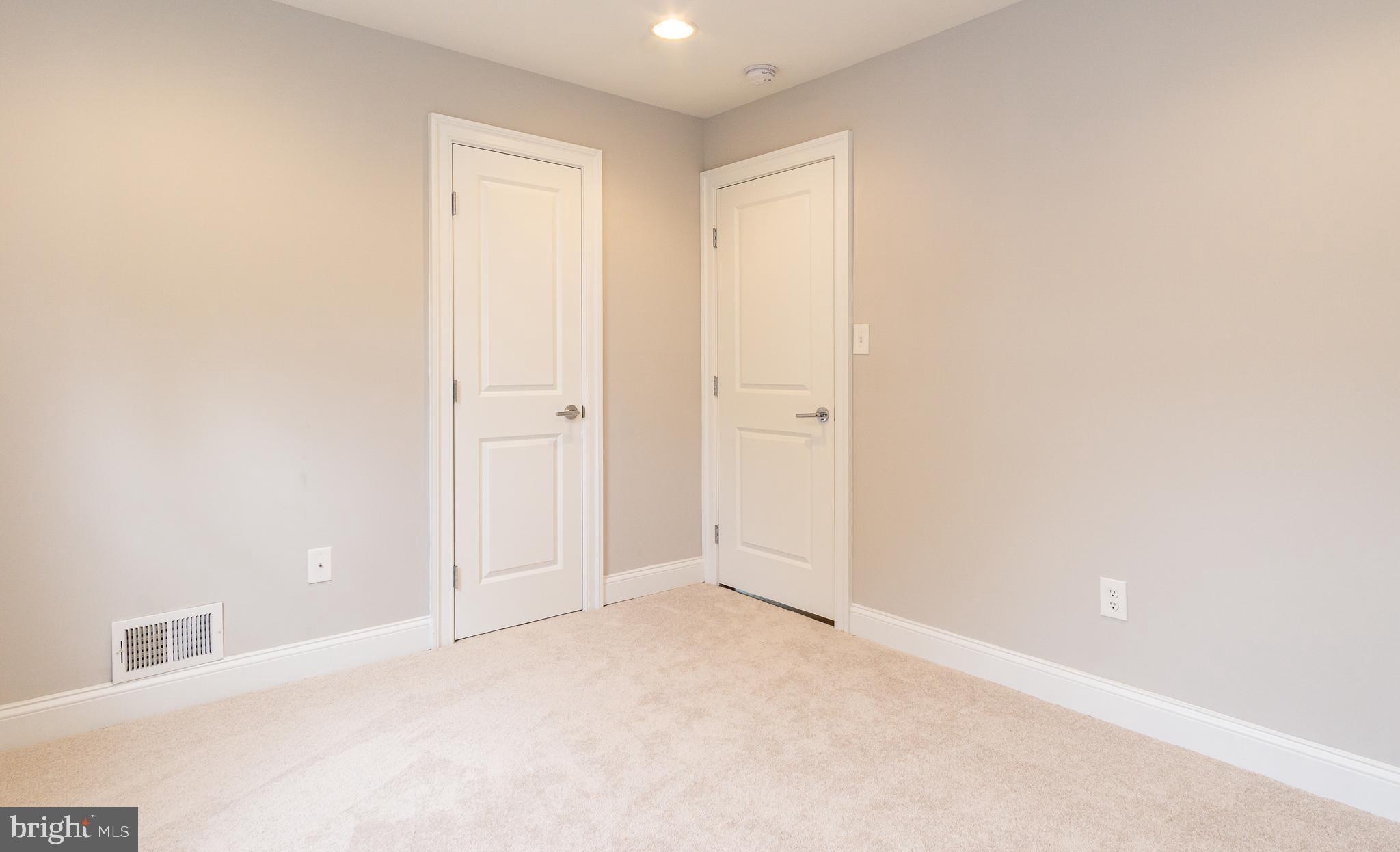 5803 Ravenswood Road Riverdale, MD 20737 - Photo 16 of 41