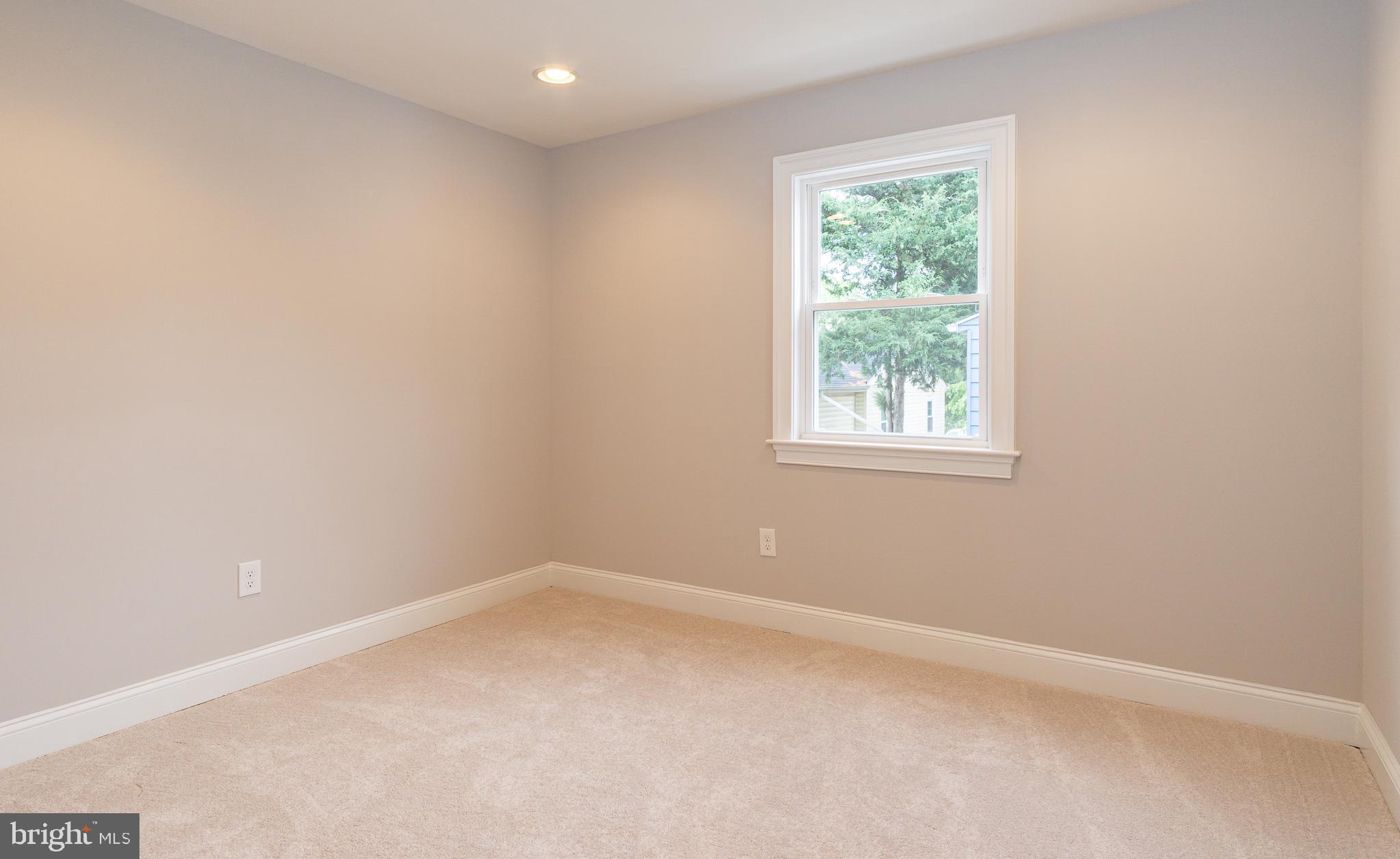 5803 Ravenswood Road Riverdale, MD 20737 - Photo 18 of 41