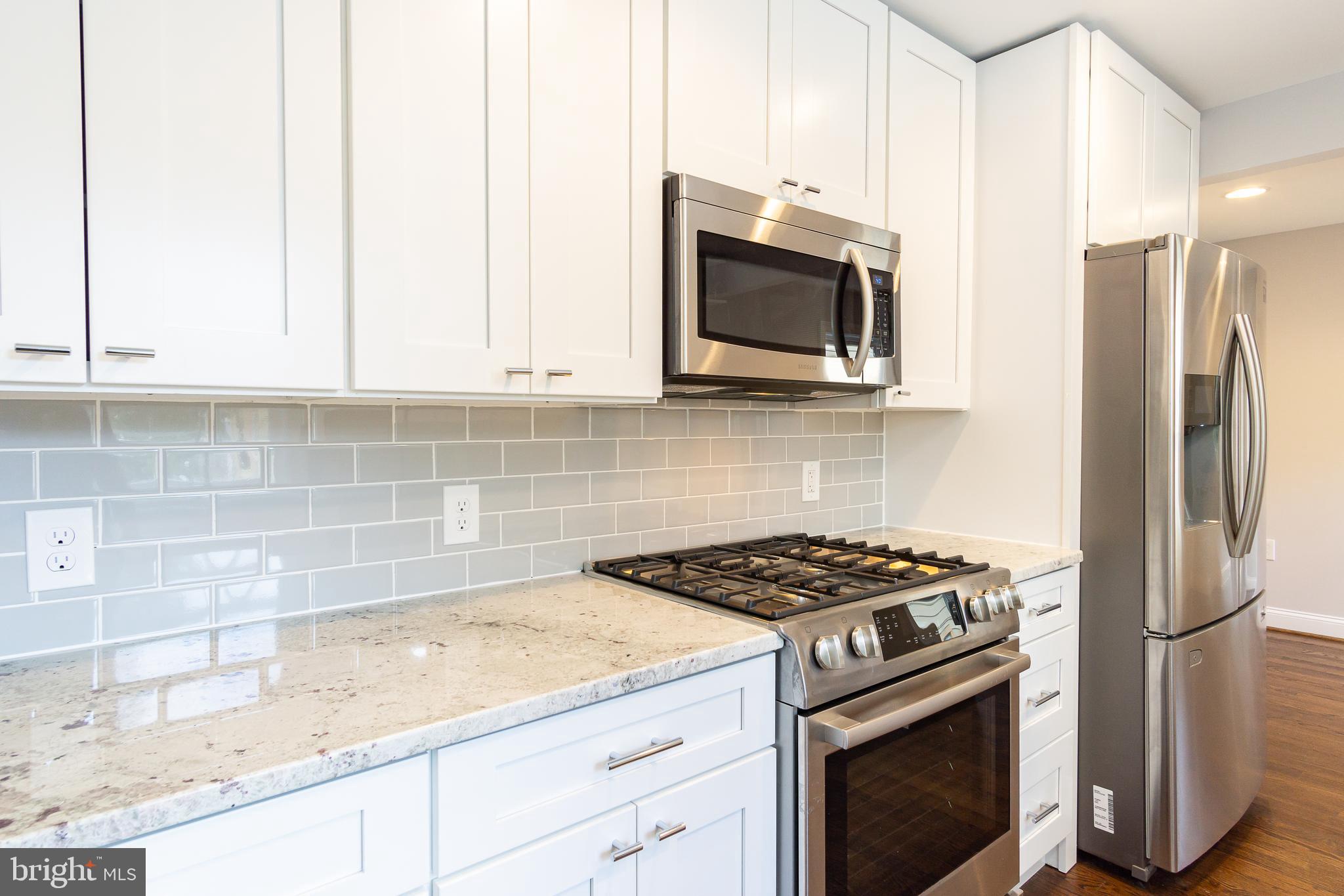 5803 Ravenswood Road Riverdale, MD 20737 - Photo 4 of 41