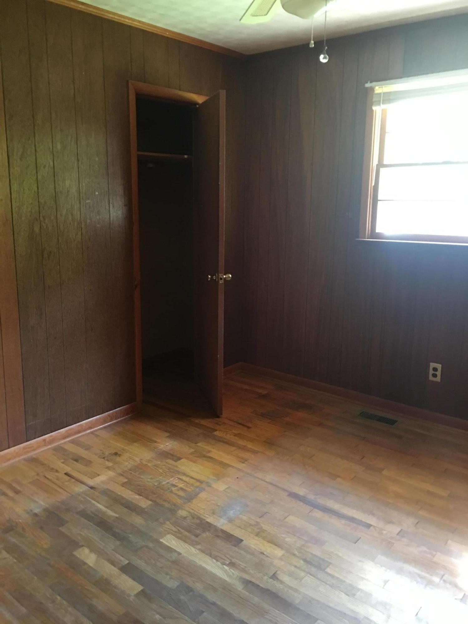 241 Joe Owens Road Clinton, TN 37716 - Photo 5 of 7 IMG_2747