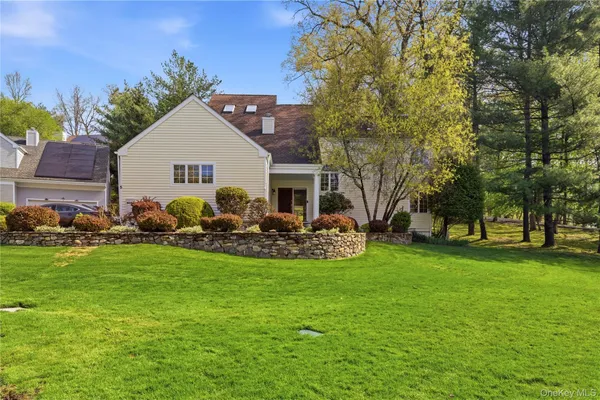 $1,020,000 | 5 Elizabeth Court, Briarcliff Manor, NY 10510