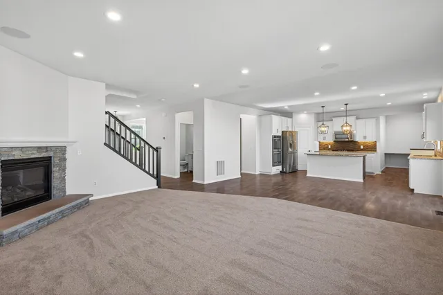 $825,000 | 18120 57th Avenue North, Plymouth, MN 55446