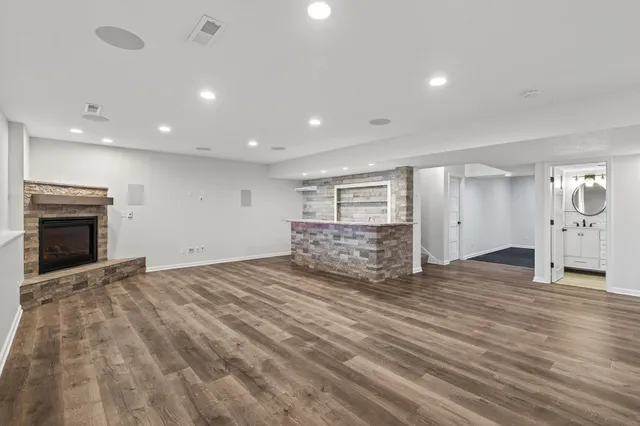 $825,000 | 18120 57th Avenue North, Plymouth, MN 55446