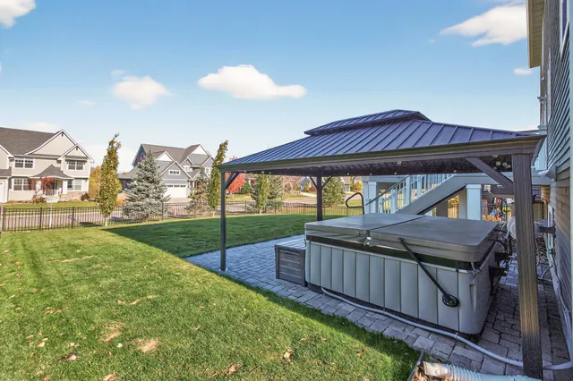 $825,000 | 18120 57th Avenue North, Plymouth, MN 55446