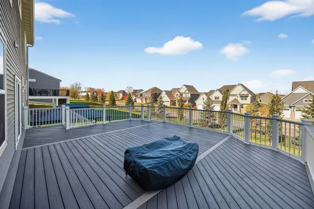 $825,000 | 18120 57th Avenue North, Plymouth, MN 55446