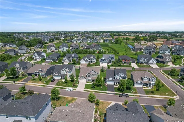 $825,000 | 18120 57th Avenue North, Plymouth, MN 55446