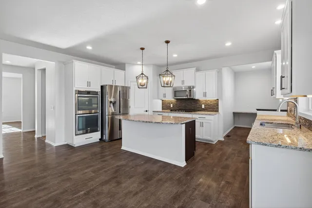 $825,000 | 18120 57th Avenue North, Plymouth, MN 55446