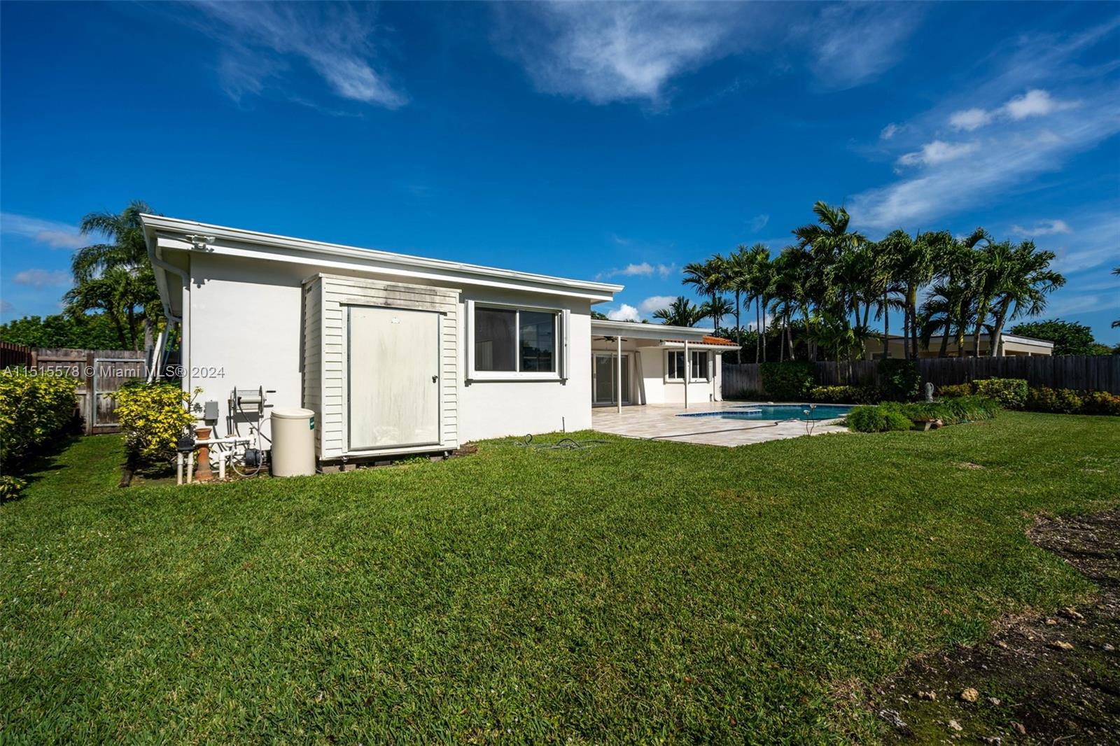 10540 Southwest 98th Street Miami, FL 33176 - Photo 17 of 21