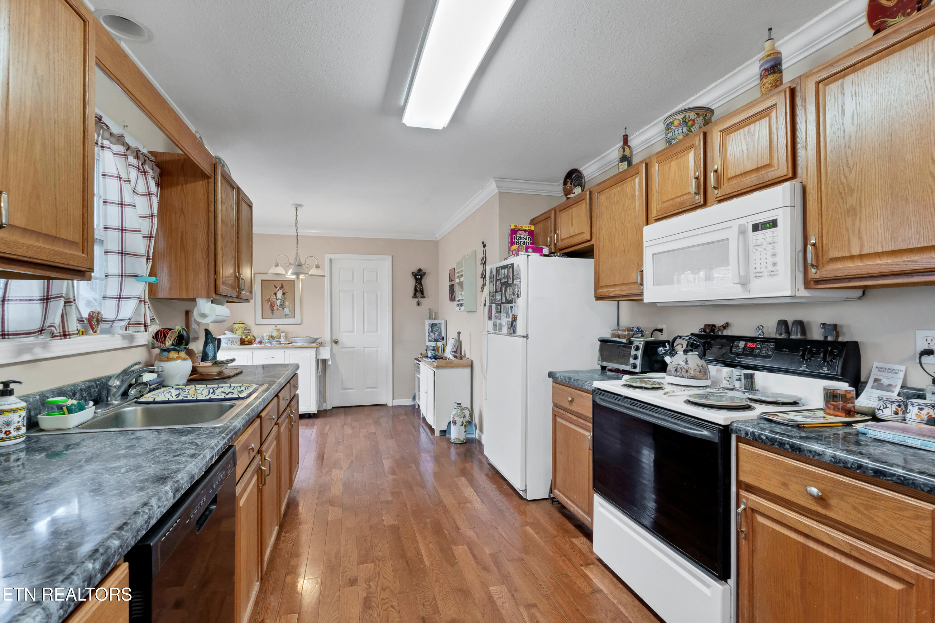 5111 Morganton Road Greenback, TN 37742 - Photo 10 of 27 DSC05723