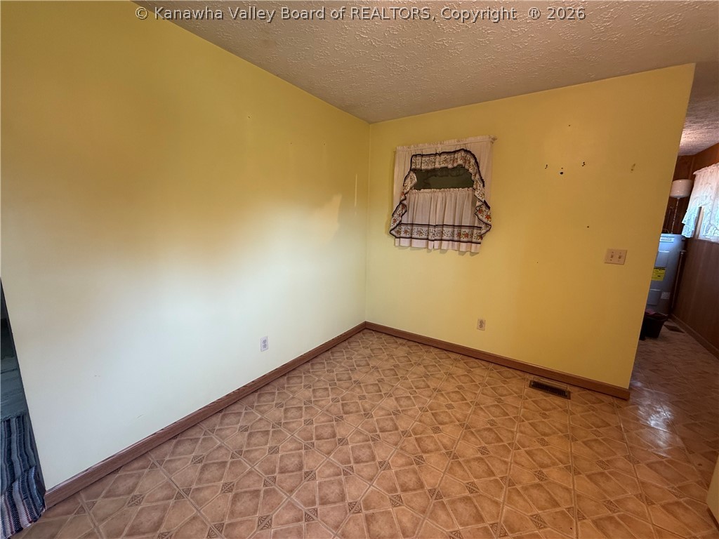 1380 Seigrist Road Letart, WV 25253 - Photo 10 of 16 Gallery Image 10