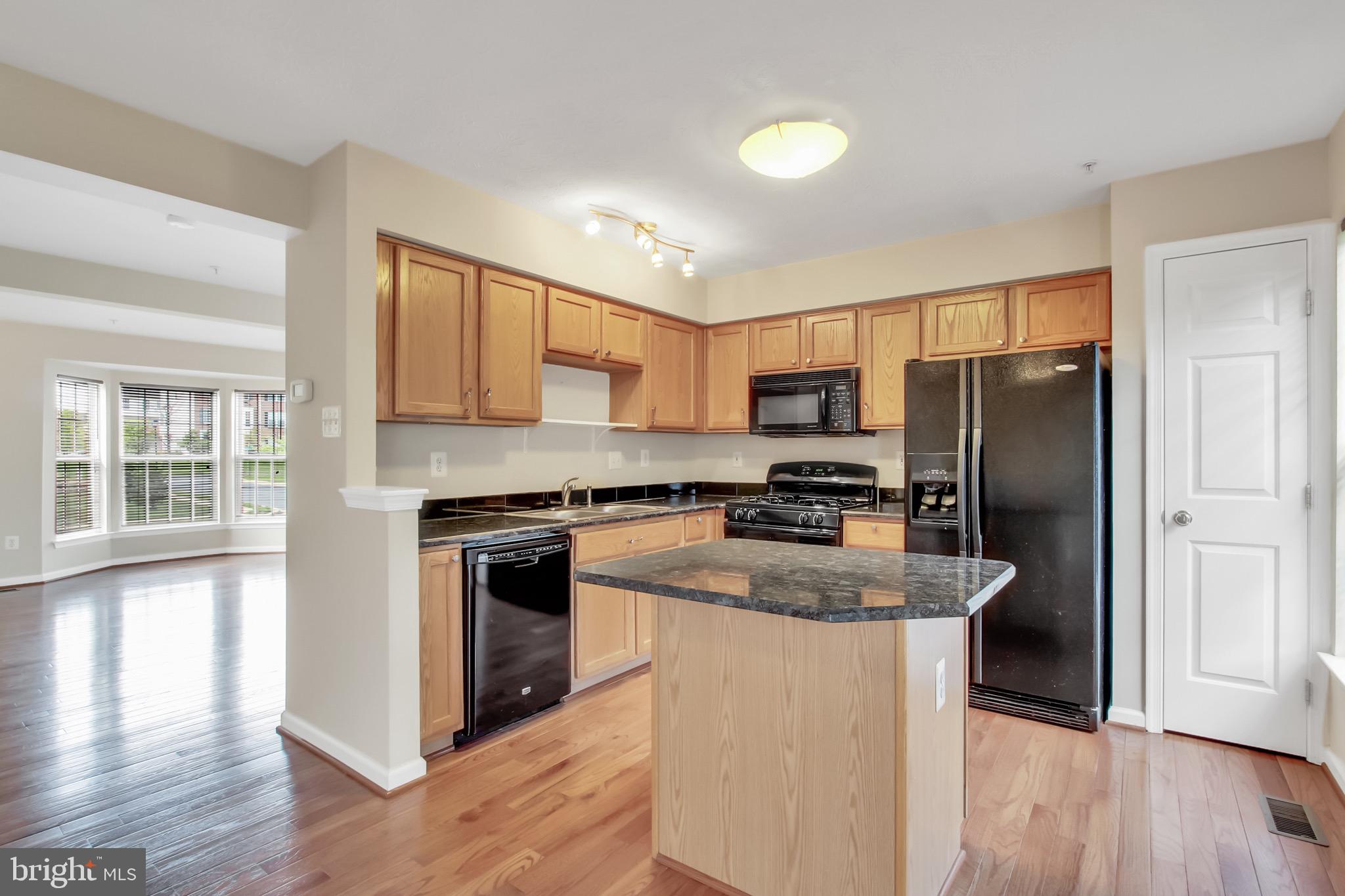 5014 Finsbury Road Baltimore, MD 21237 - Photo 11 of 26 Gallery Image 11