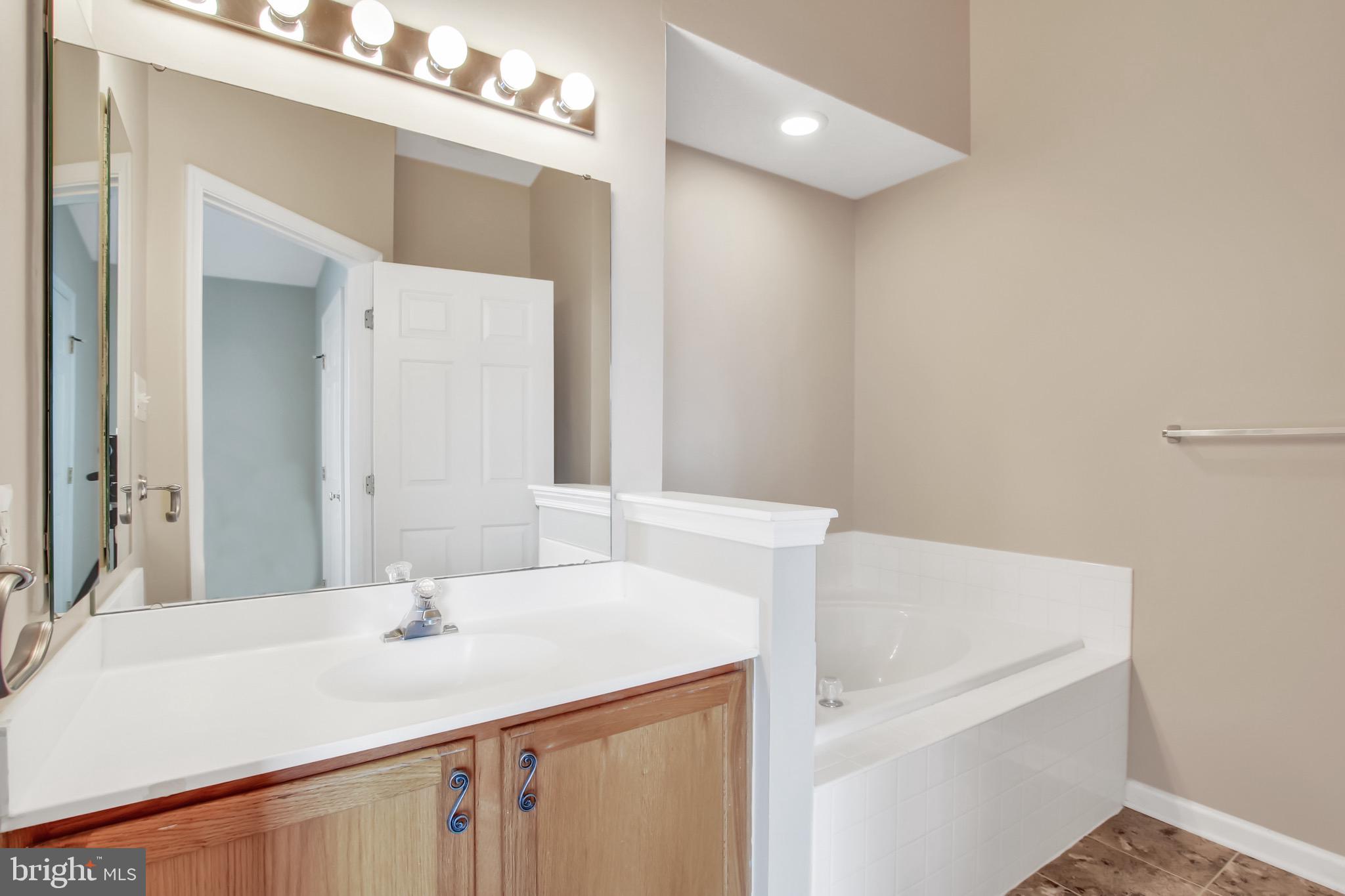 5014 Finsbury Road Baltimore, MD 21237 - Photo 16 of 26 Gallery Image 16