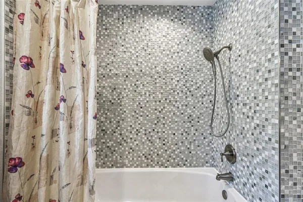 $1,999,000 | 221 Howard Drive, Belleair Beach, FL 33786