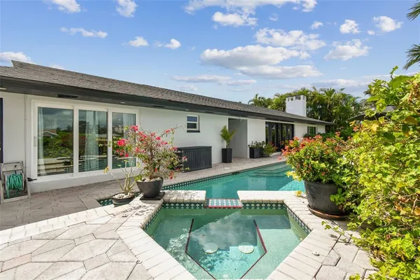 $1,999,000 | 221 Howard Drive, Belleair Beach, FL 33786