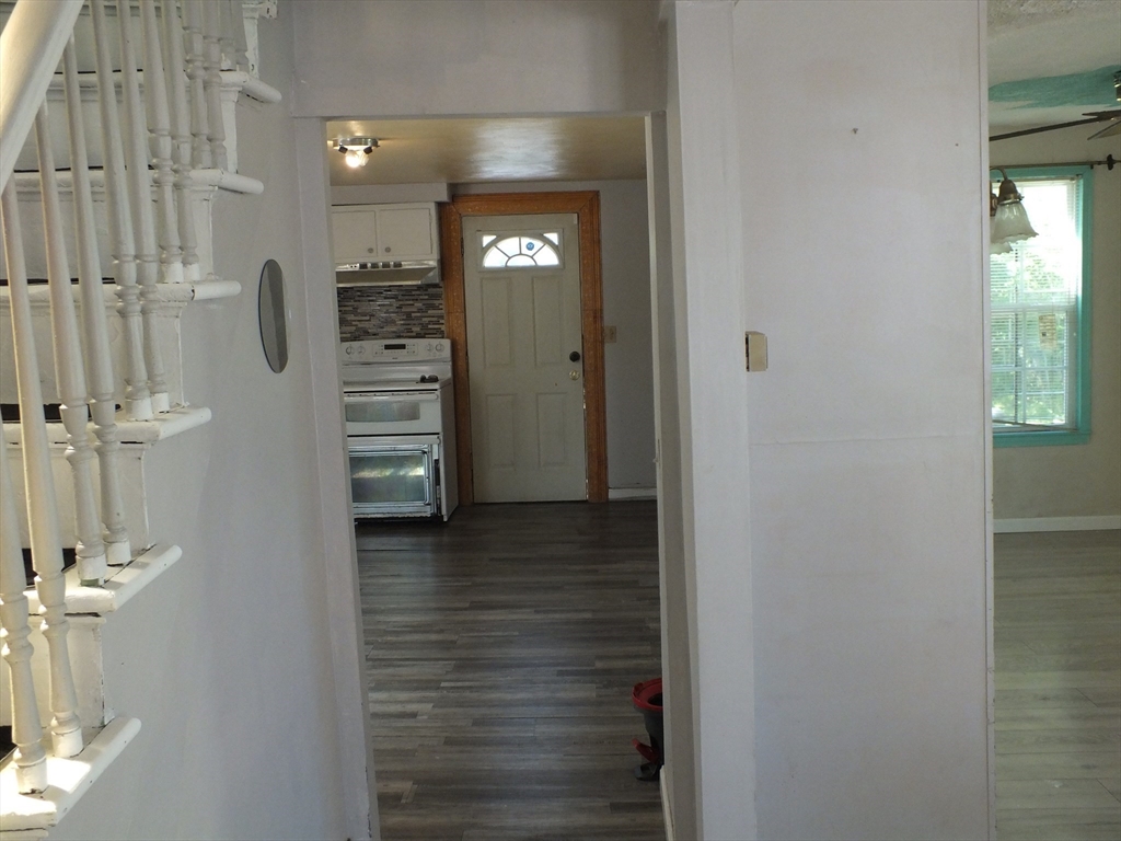 241 Tyler Street Springfield, MA 01109 - Photo 5 of 23
