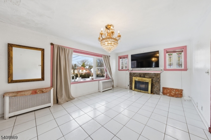 1067 Julia Street Teaneck, NJ 07666 - Photo 8 of 34