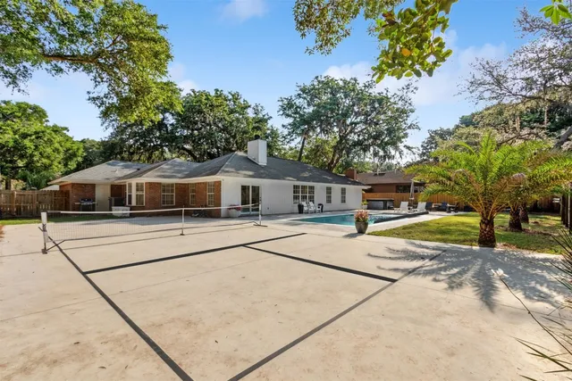 a house view with a outdoor space