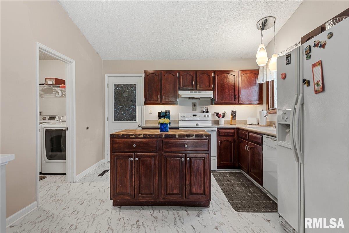 143 Springbrook Drive Springfield, IL 62702 - Photo 12 of 32