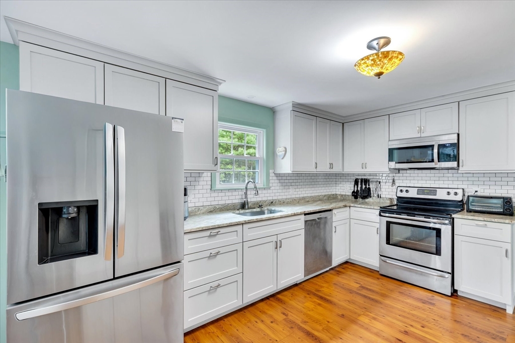 8 Brigantine Avenue Barnstable, MA 02655 - Photo 2 of 42