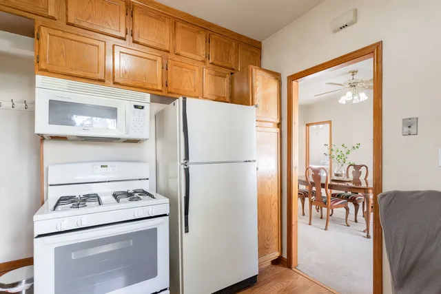 $299,900 | 409 South Hale Street, Wheaton, IL 60187