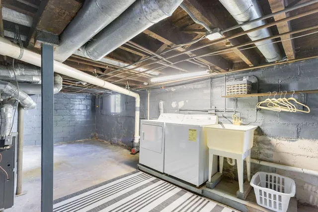 $299,900 | 409 South Hale Street, Wheaton, IL 60187