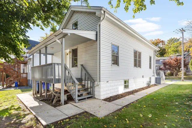 $299,900 | 409 South Hale Street, Wheaton, IL 60187
