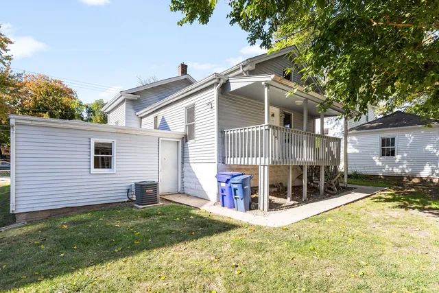 $299,900 | 409 South Hale Street, Wheaton, IL 60187