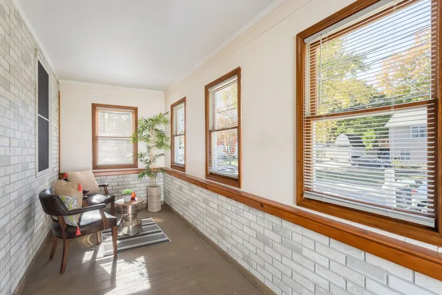 $299,900 | 409 South Hale Street, Wheaton, IL 60187