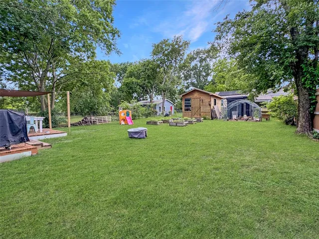 $1,400 | 604 Maple Street, Howe, TX 75459