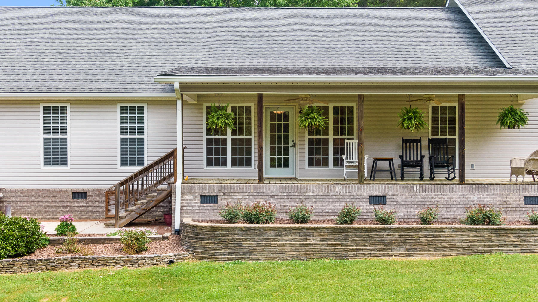 225 Lee School Road LaFayette, GA 30728 - Photo 4 of 48 Front Porch