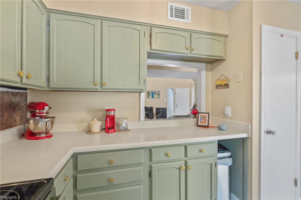 232 B Northpoint Avenue High Point, NC 27262 - Photo 17 of 50 Gallery Image 17